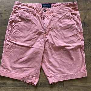 American Eagle shorts salmon 30